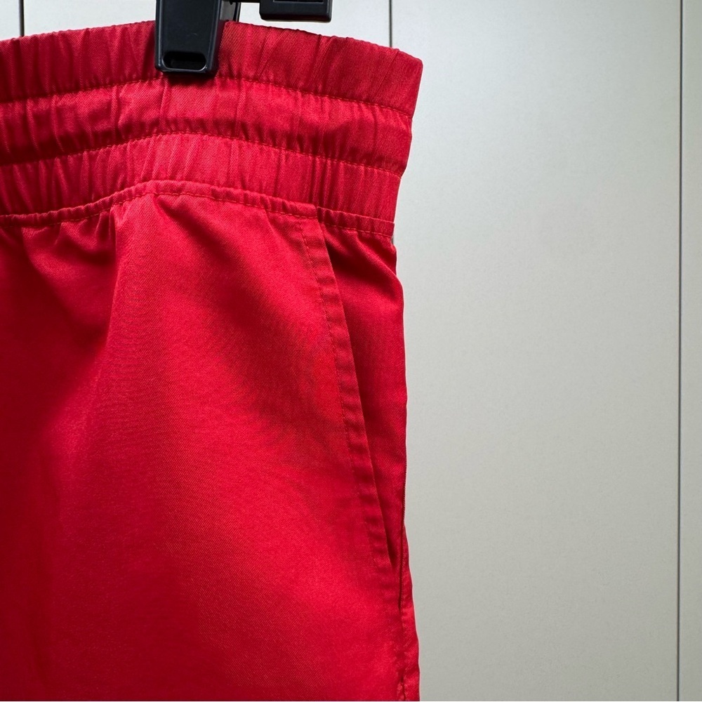 Forever 21 Men's Scarlet Red Swim Shorts - Picture 6 of 8